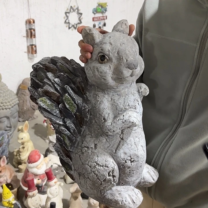 瓷片样品亲友样品样品石头松鼠