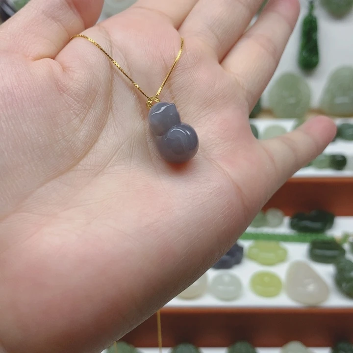 阿***妈和田玉18K金镶嵌颈饰