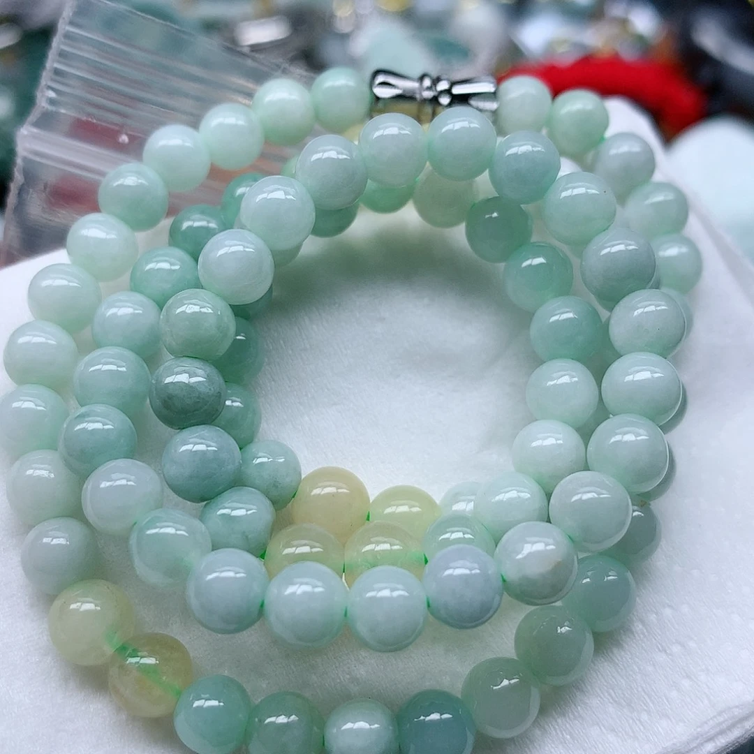 翡翠颈饰未镶嵌手串