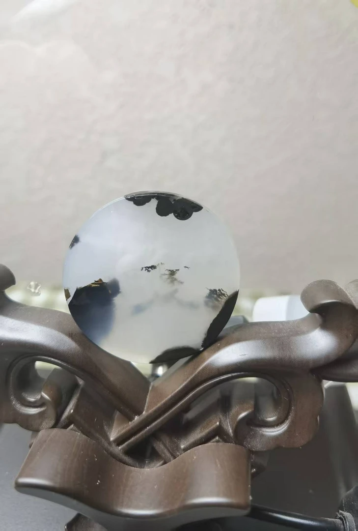 天然玛瑙玉髓“雪隐青山”