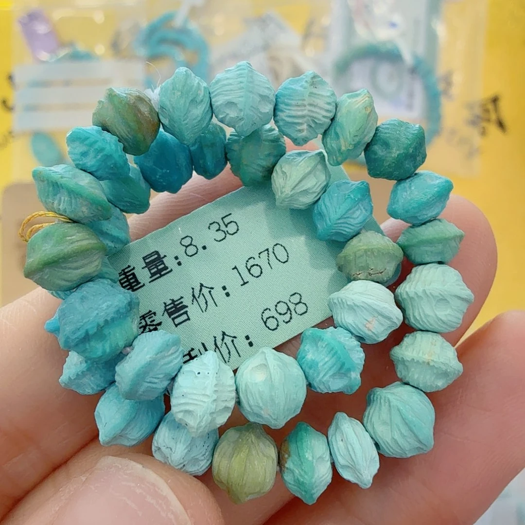 绿松石未镶嵌珠宝奇石