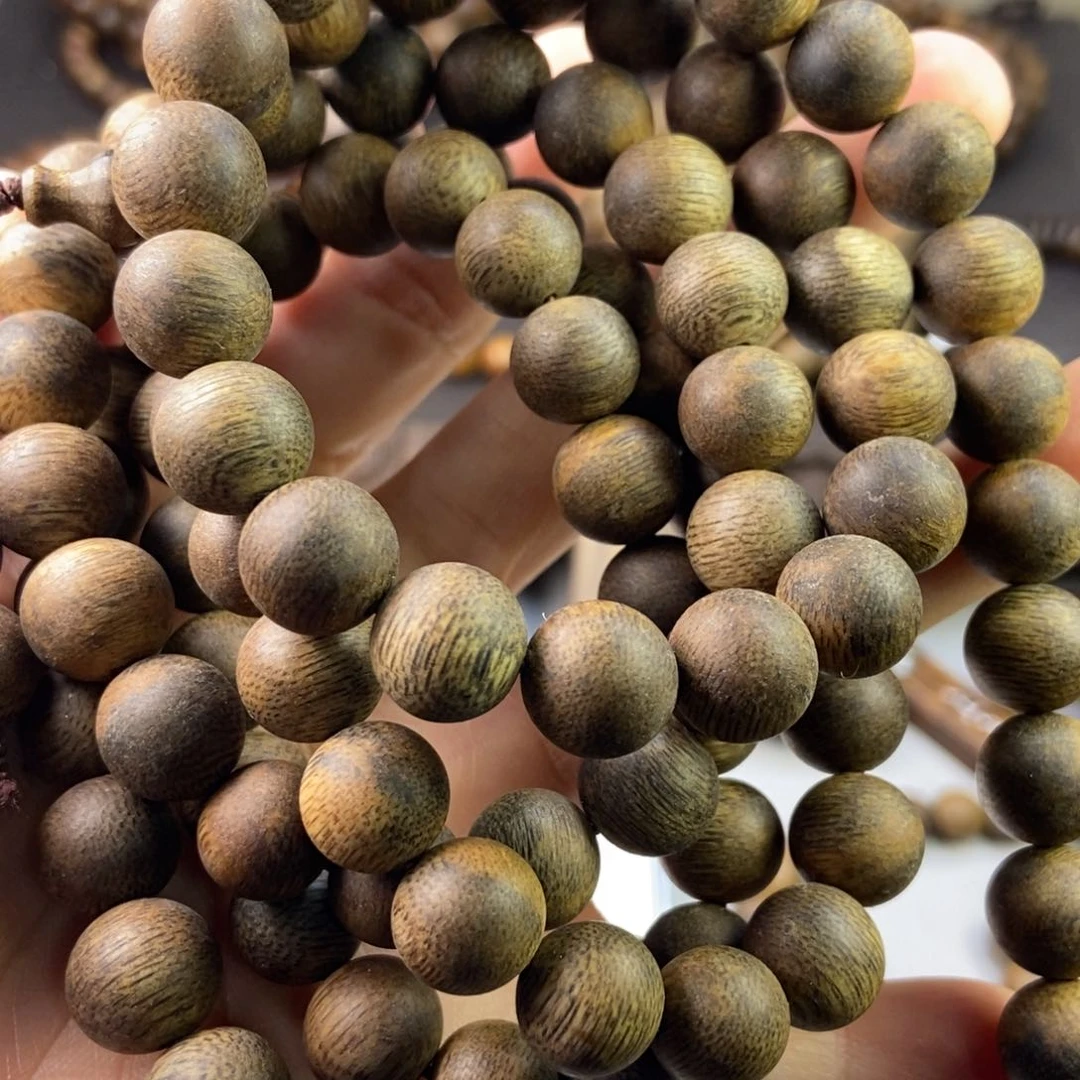 沉香手串高**瞩越南芽庄白