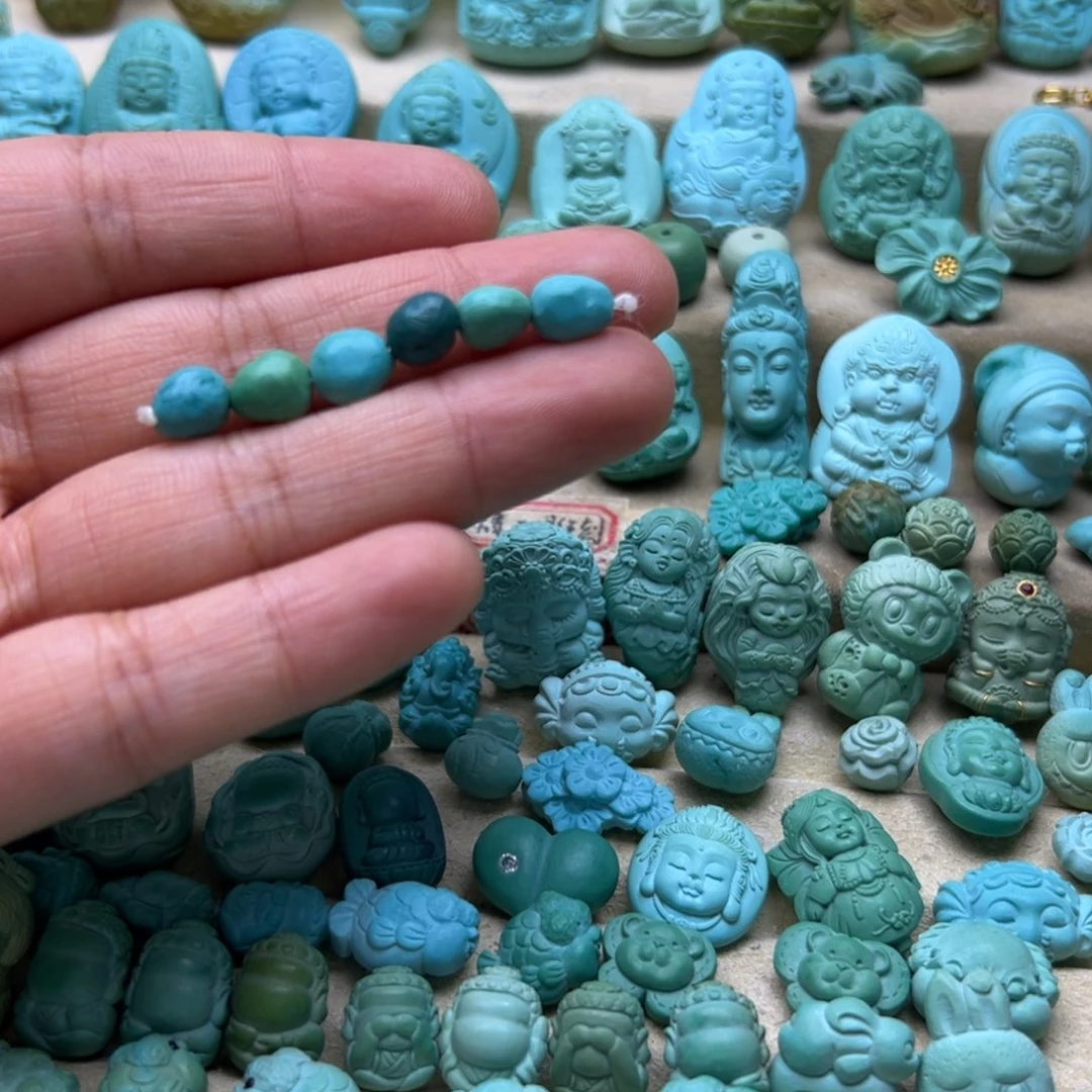 未镶嵌绿松石颈饰