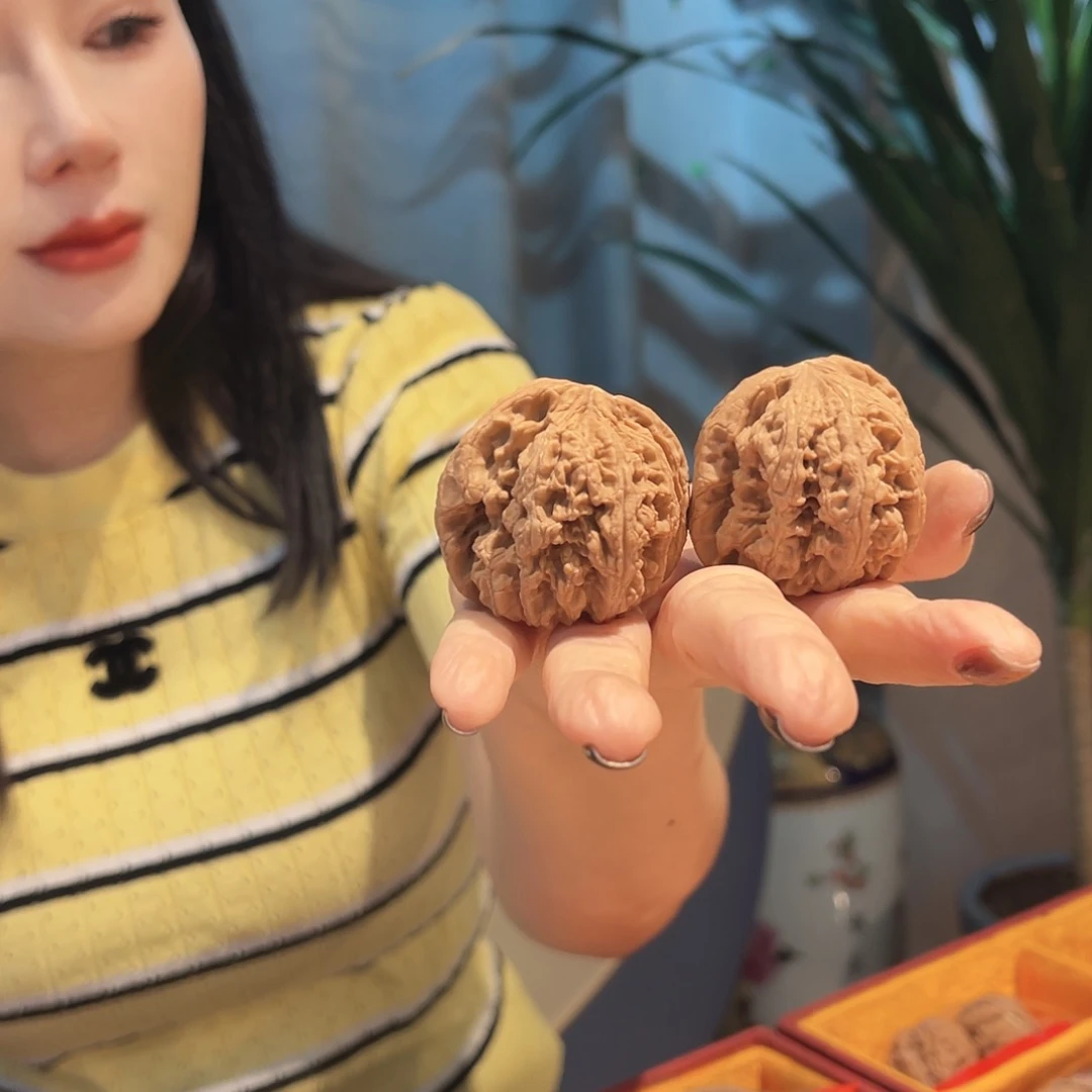 文玩核桃把件粗筋