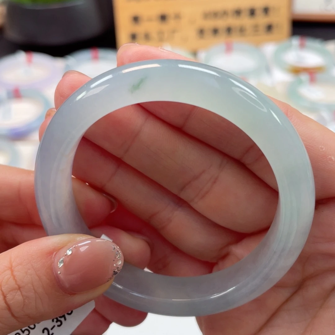 未镶嵌手镯翡翠炸光冰晴毕业班泥鳅背