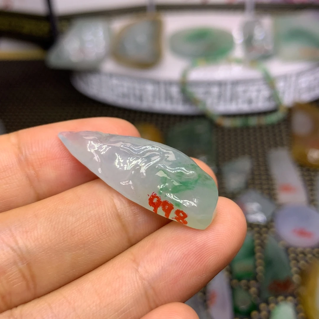定制翡翠未镶嵌天然翡翠A货