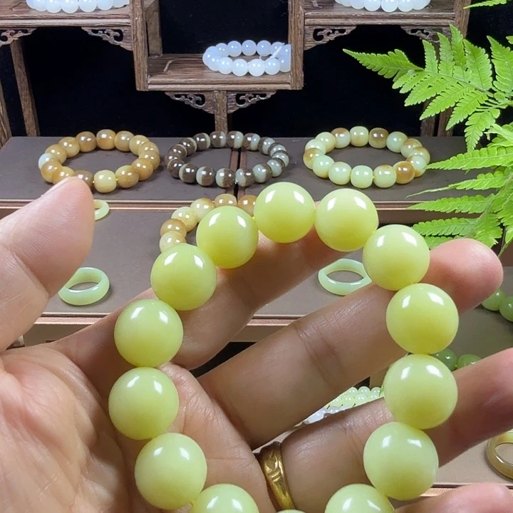 青***旧和田玉（糖玉）未镶嵌手链