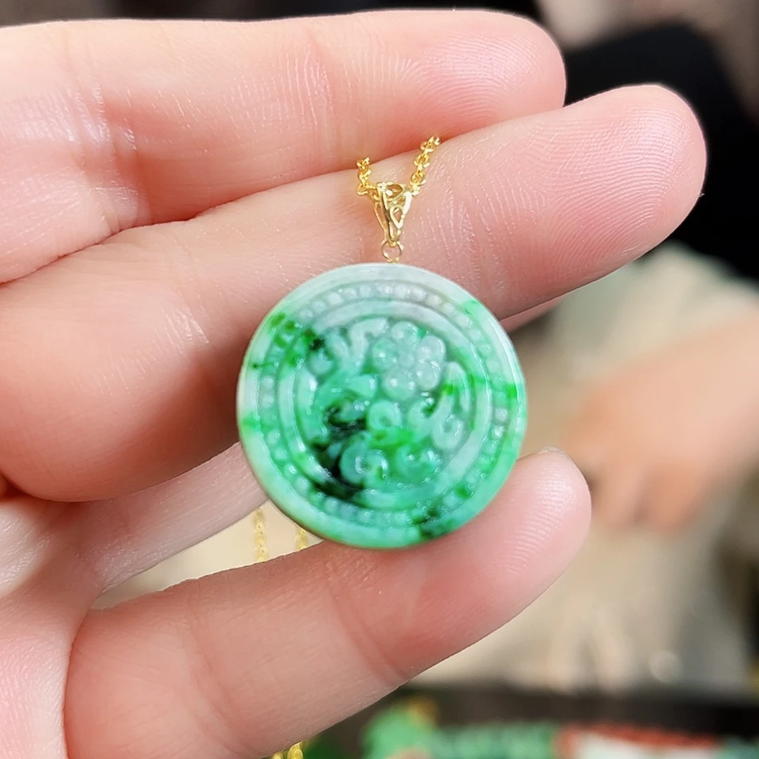 翡翠颈饰18K金镶嵌吊坠