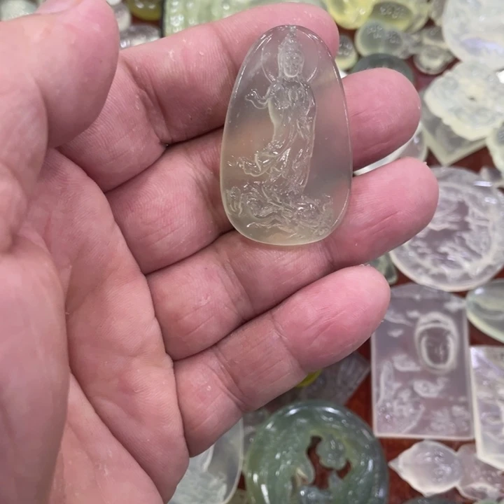 蛇纹石玉合金颈饰