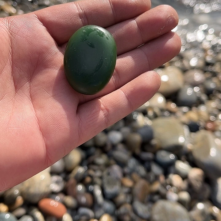 和田玉（糖玉）未镶嵌珠宝奇石