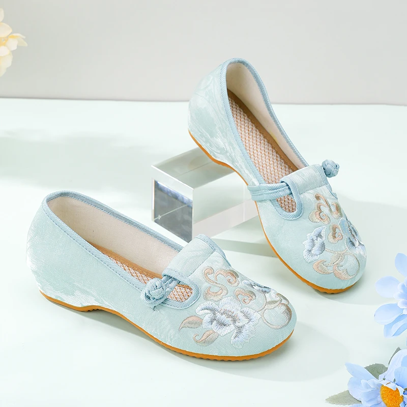 新款设计感透气舒适百搭夏季手工绣花鞋软底圆头妈妈拖鞋606-128