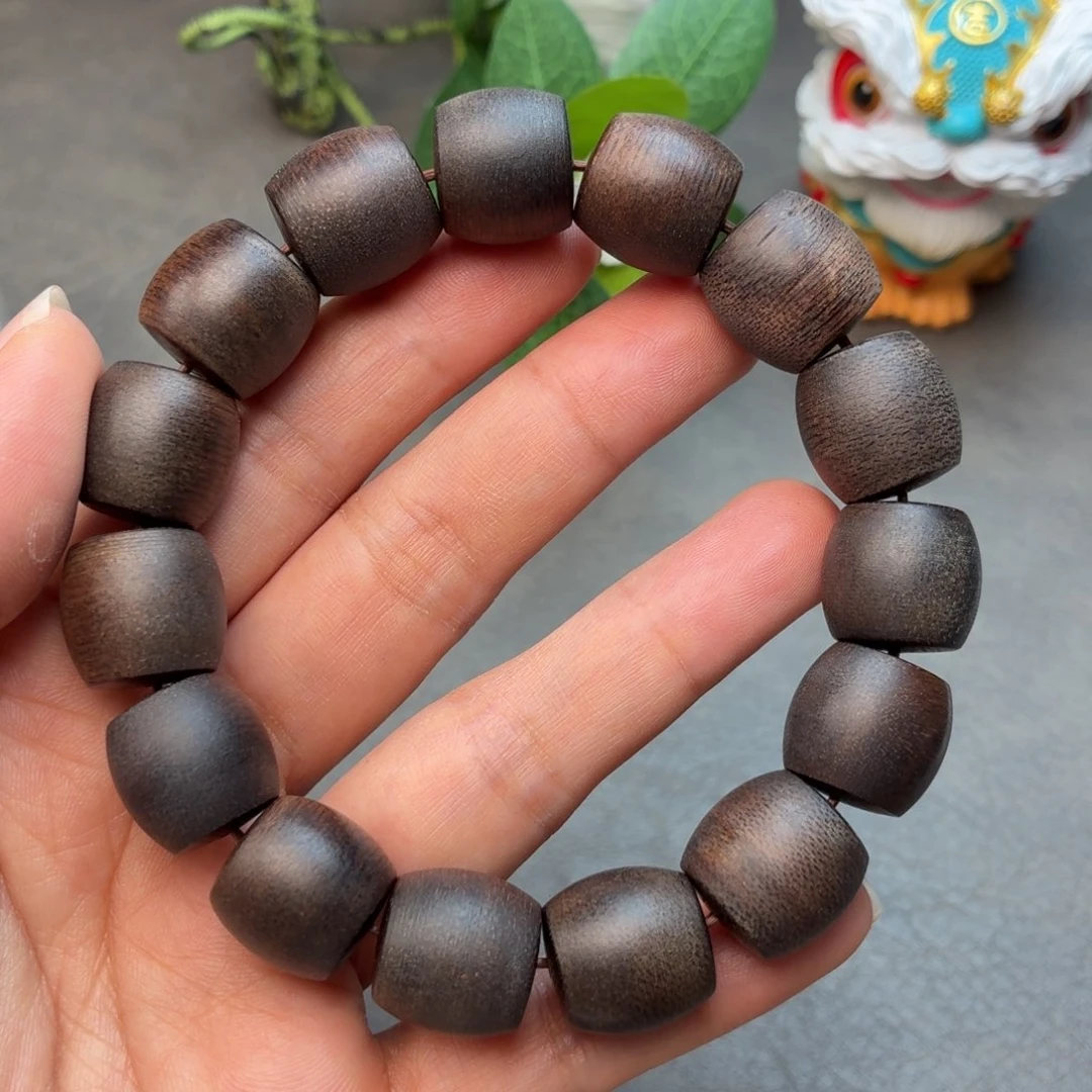 沉香碎屑沉香越南富森红土玉化沉水料1.4