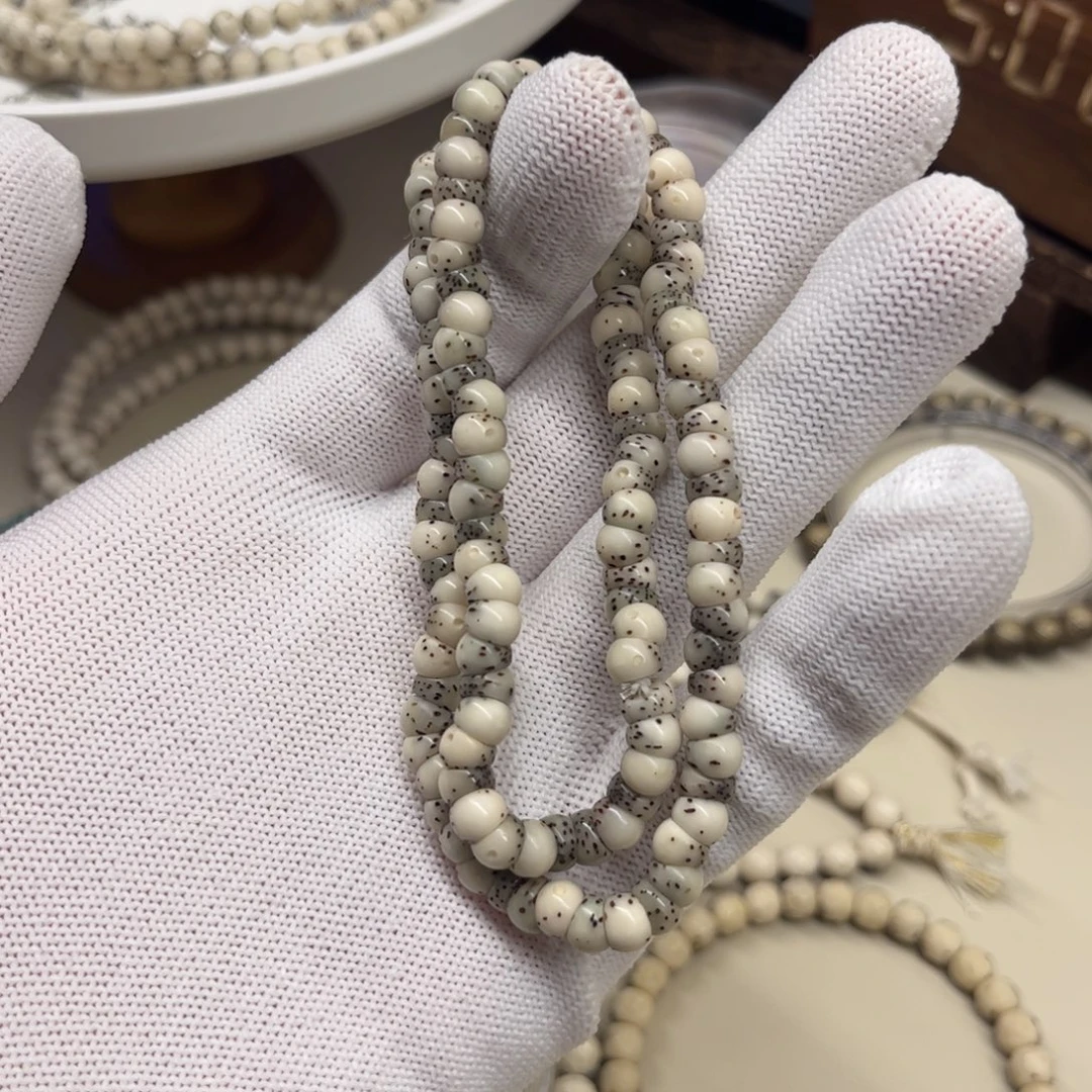 吊坠星月菩提6大肠大留白玉化料