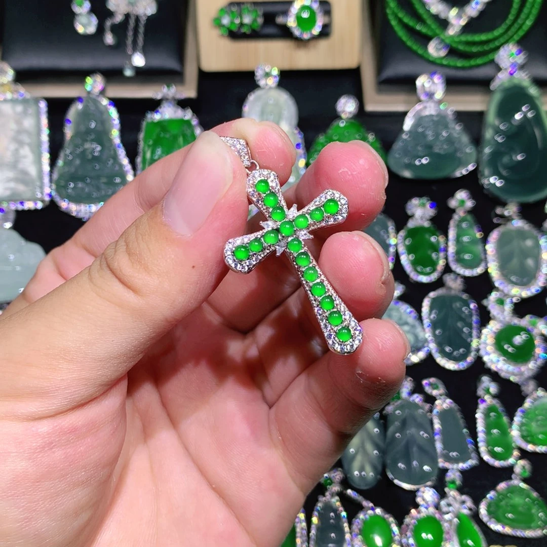 翡翠银S925镶嵌吊坠(赠链)