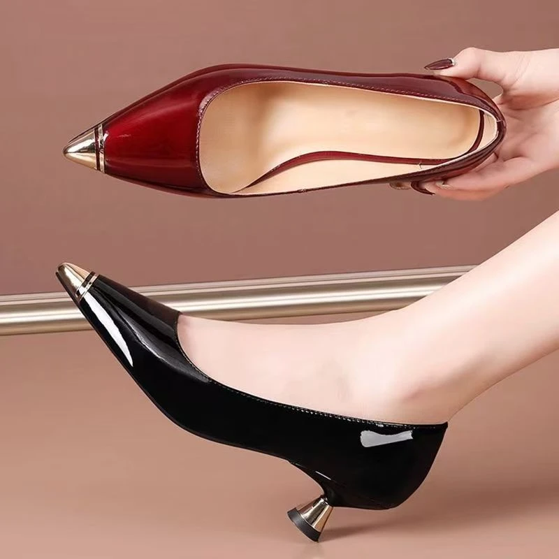 法式气质名媛高跟鞋女2025秋季新款金属方头红色漆皮细跟小跟单鞋