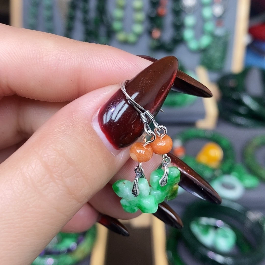 银S925镶嵌翡翠耳饰漂亮美眉