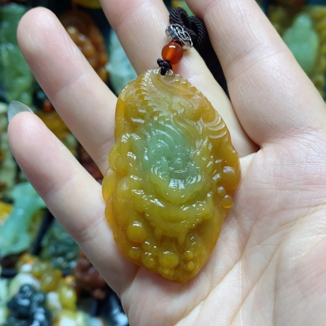 岫玉未镶嵌吊坠(赠链)