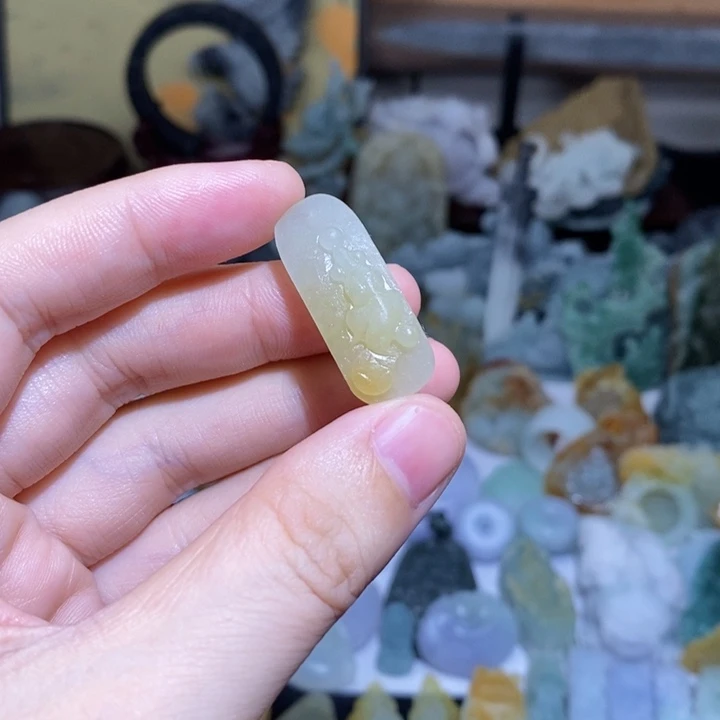 定制翡翠未镶嵌翡翠