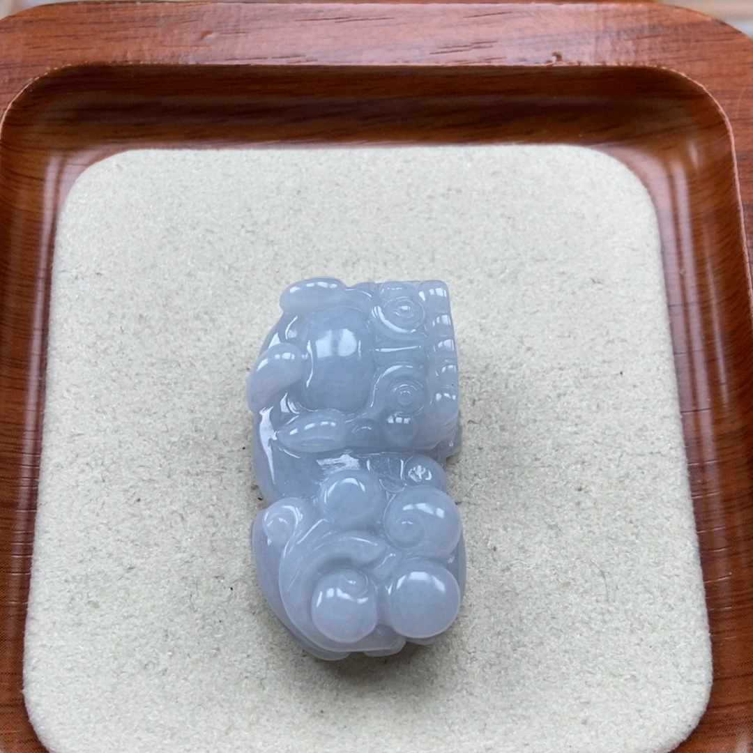 翡翠未镶嵌颈饰霸王貔貅吊坠