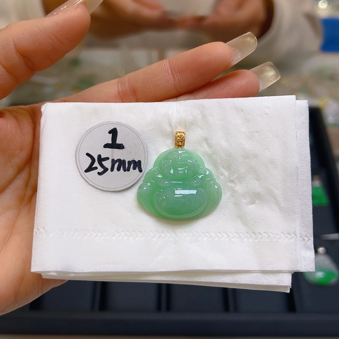 翡翠颈饰18K金镶嵌翡翠