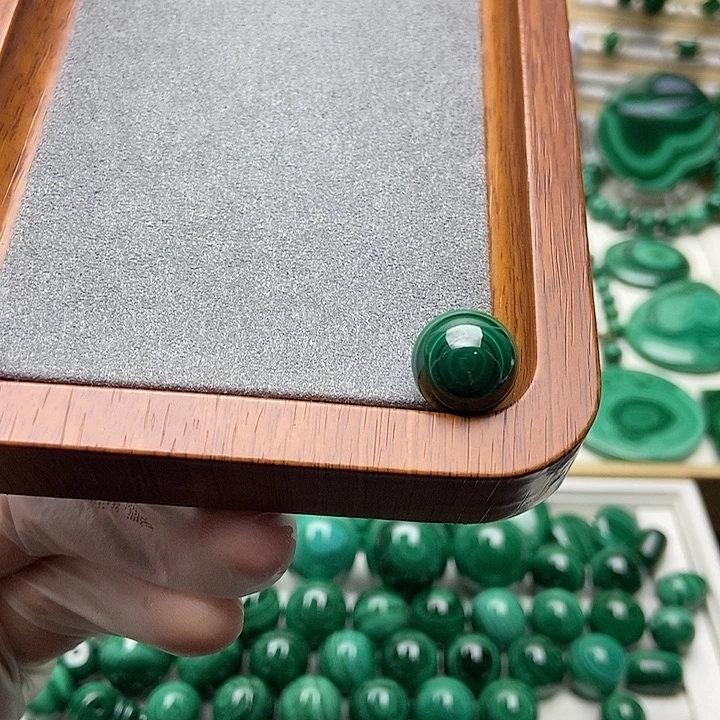 孔雀石裸石未镶嵌孤*?