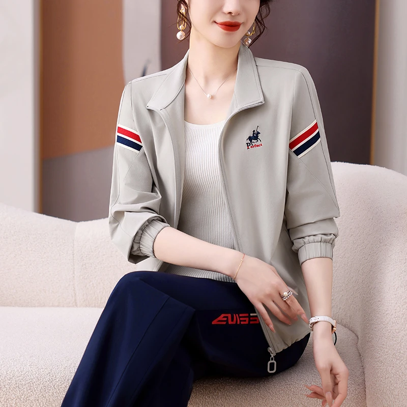 运动休闲套装女春秋季2025新款时尚洋气宽松立领跑步登山服两件套