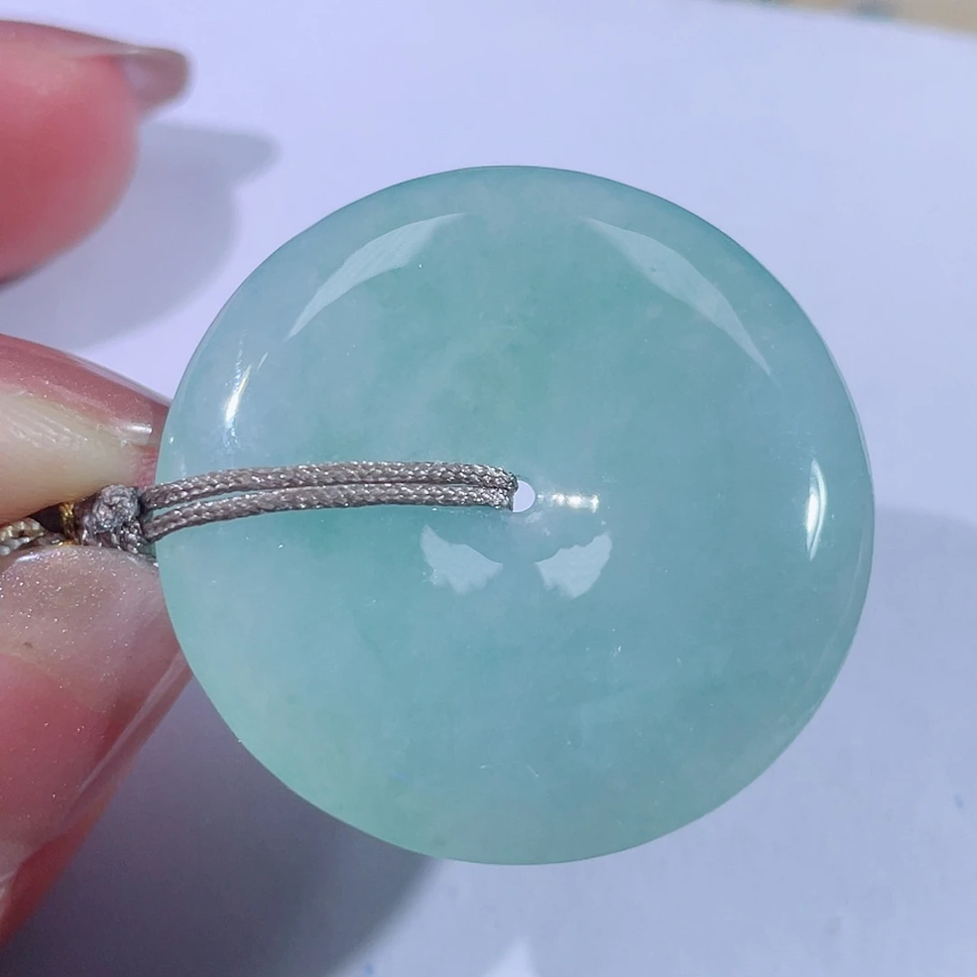 翡翠未镶嵌颈饰平安扣