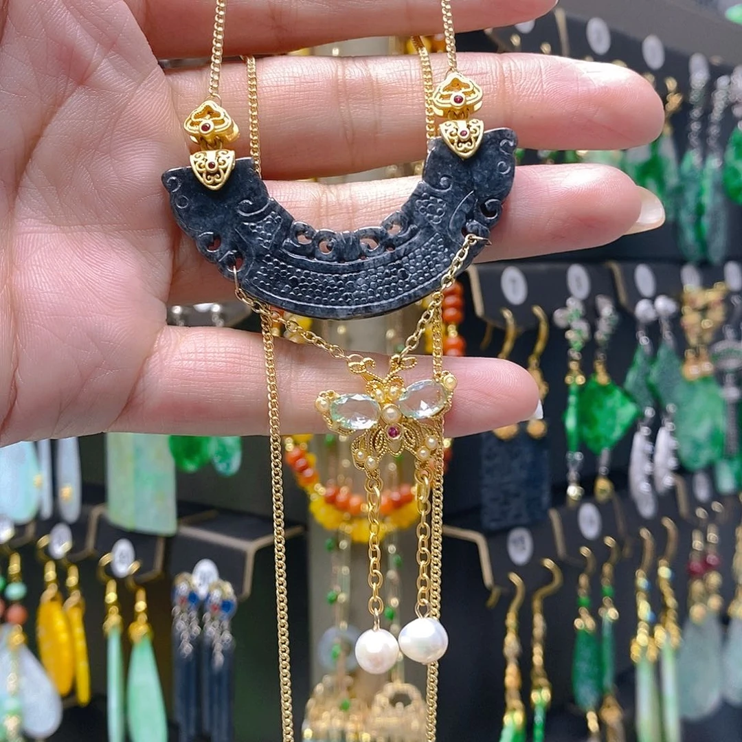 未镶嵌翡翠耳饰翡翠