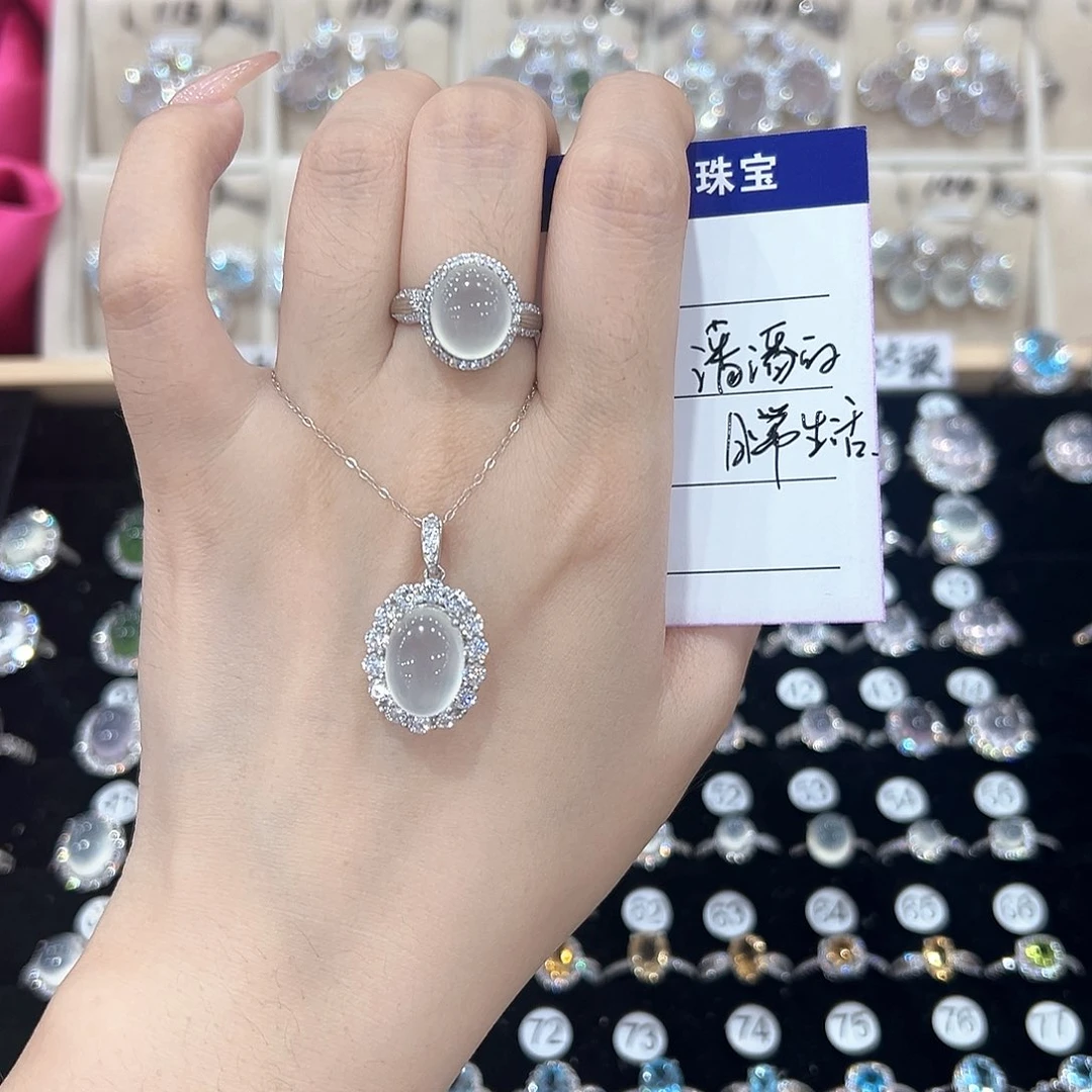 潘***活银S925镶嵌戒指黄晶