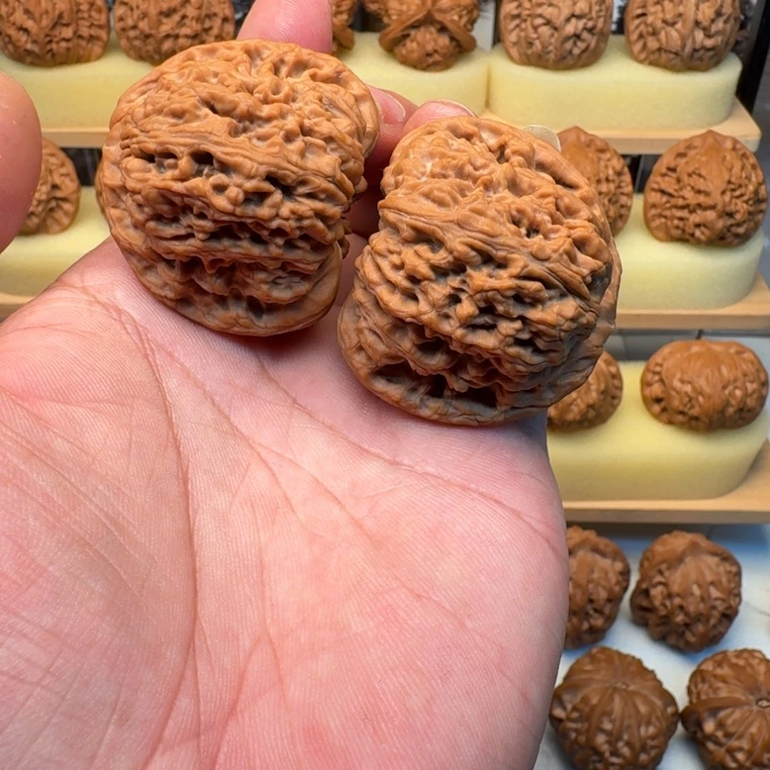 梦***魇文玩核桃吊坠南疆