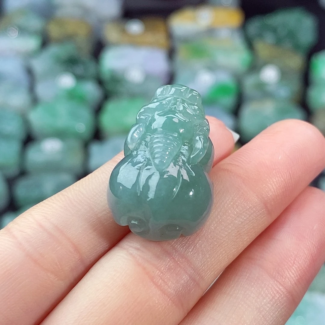 颈饰未镶嵌翡翠天然