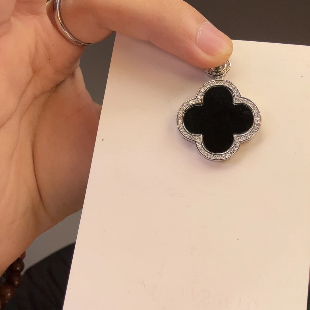 未镶嵌挂件翡翠一件