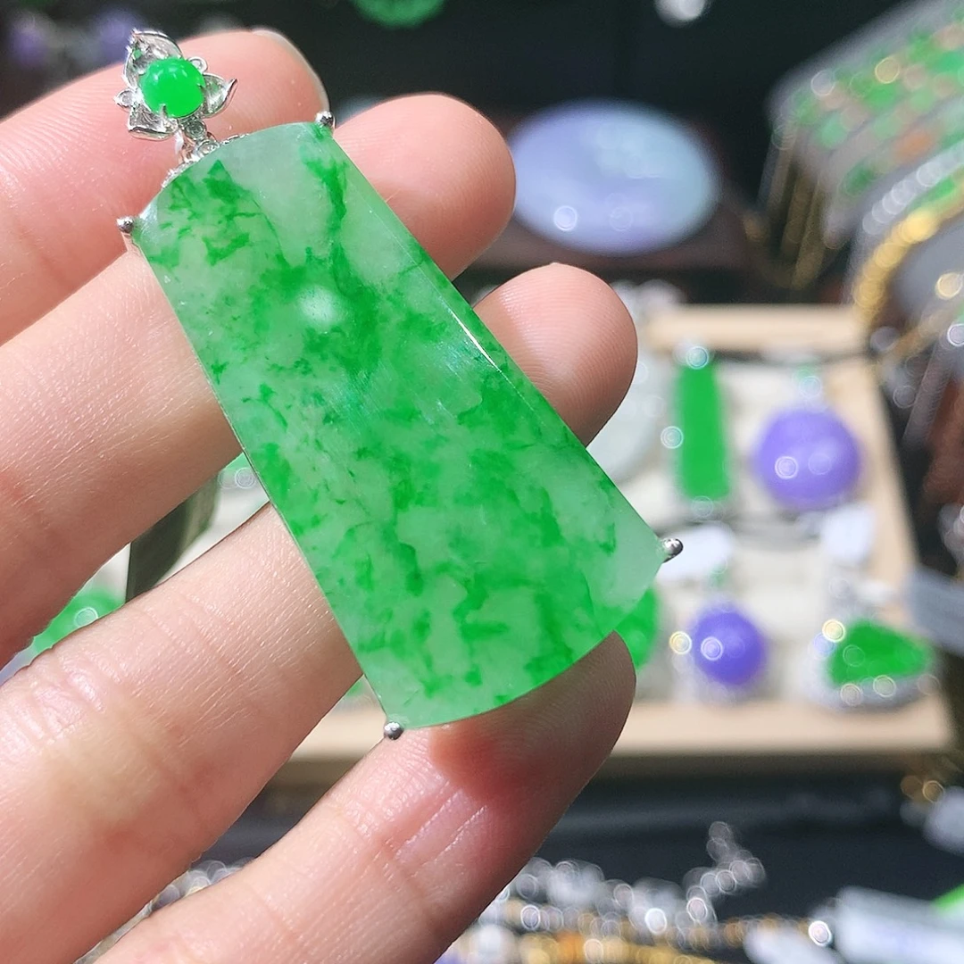 吊坠(不含链)18K金镶嵌翡翠