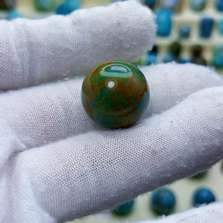 未镶嵌绿松石颈饰