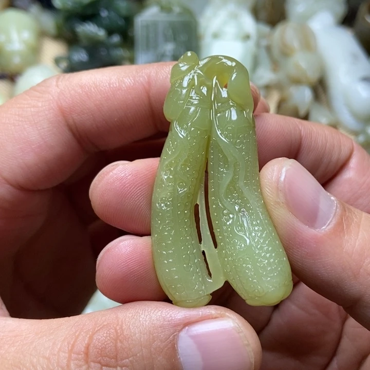 和田玉未镶嵌挂件