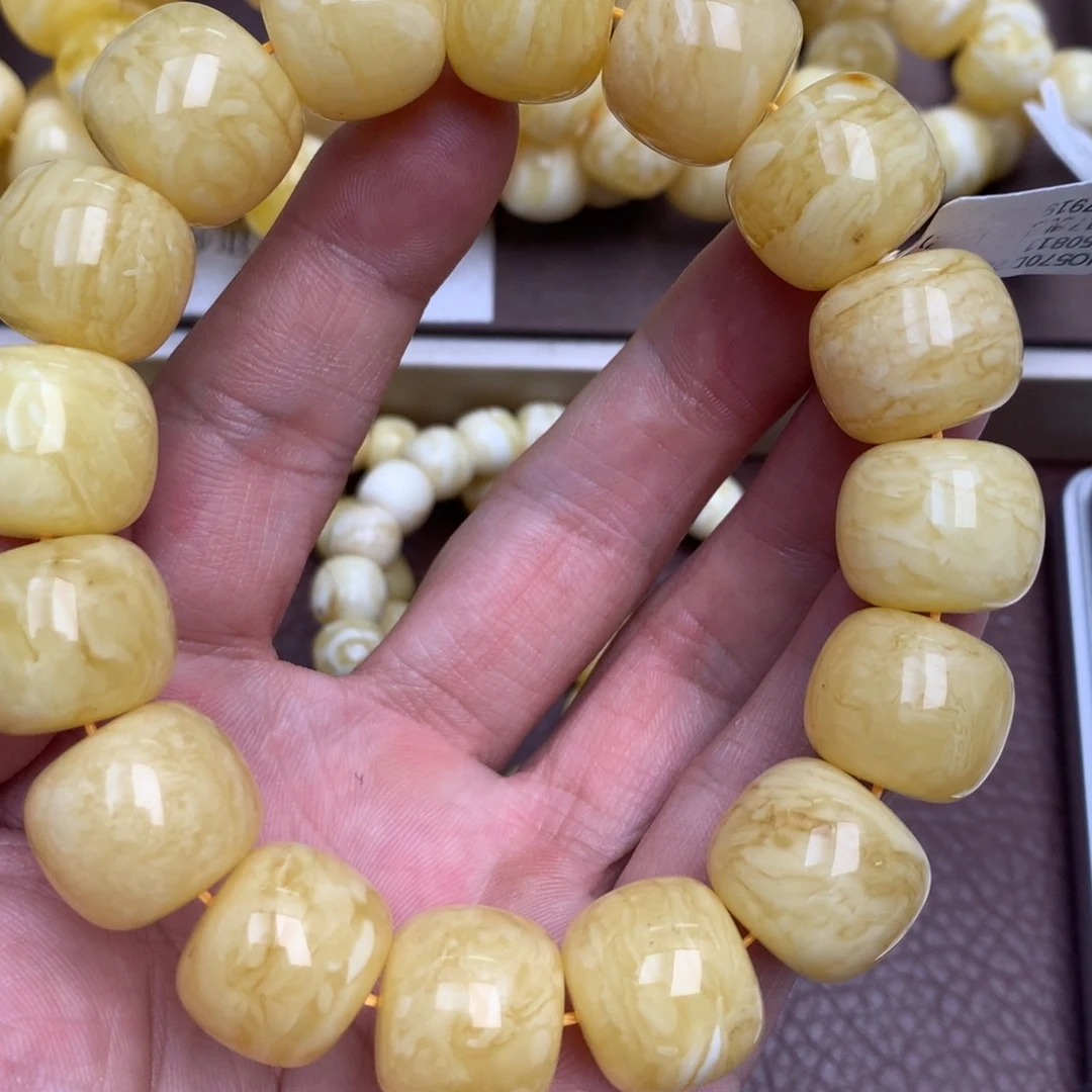 琥珀未镶嵌珠宝奇石5