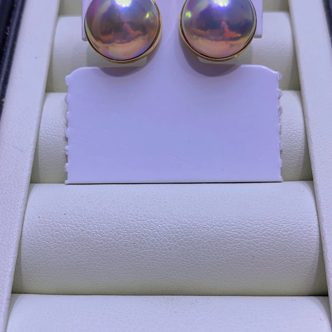 18K金镶嵌耳饰拼合珍珠（马贝珠）