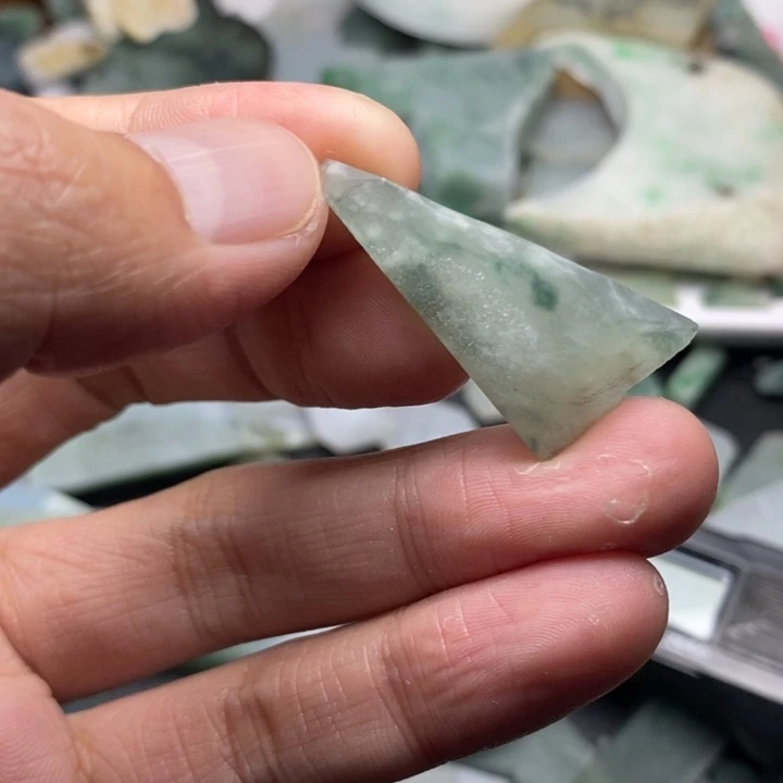 定制翡翠未镶嵌翡翠