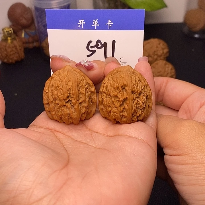 桃核吊坠蚂蚁沟34无刀痕s