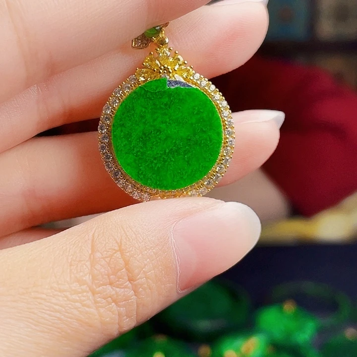 翡翠银S925镶嵌颈饰多样性