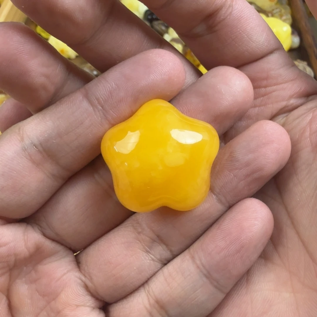 未镶嵌琥珀珠宝奇石