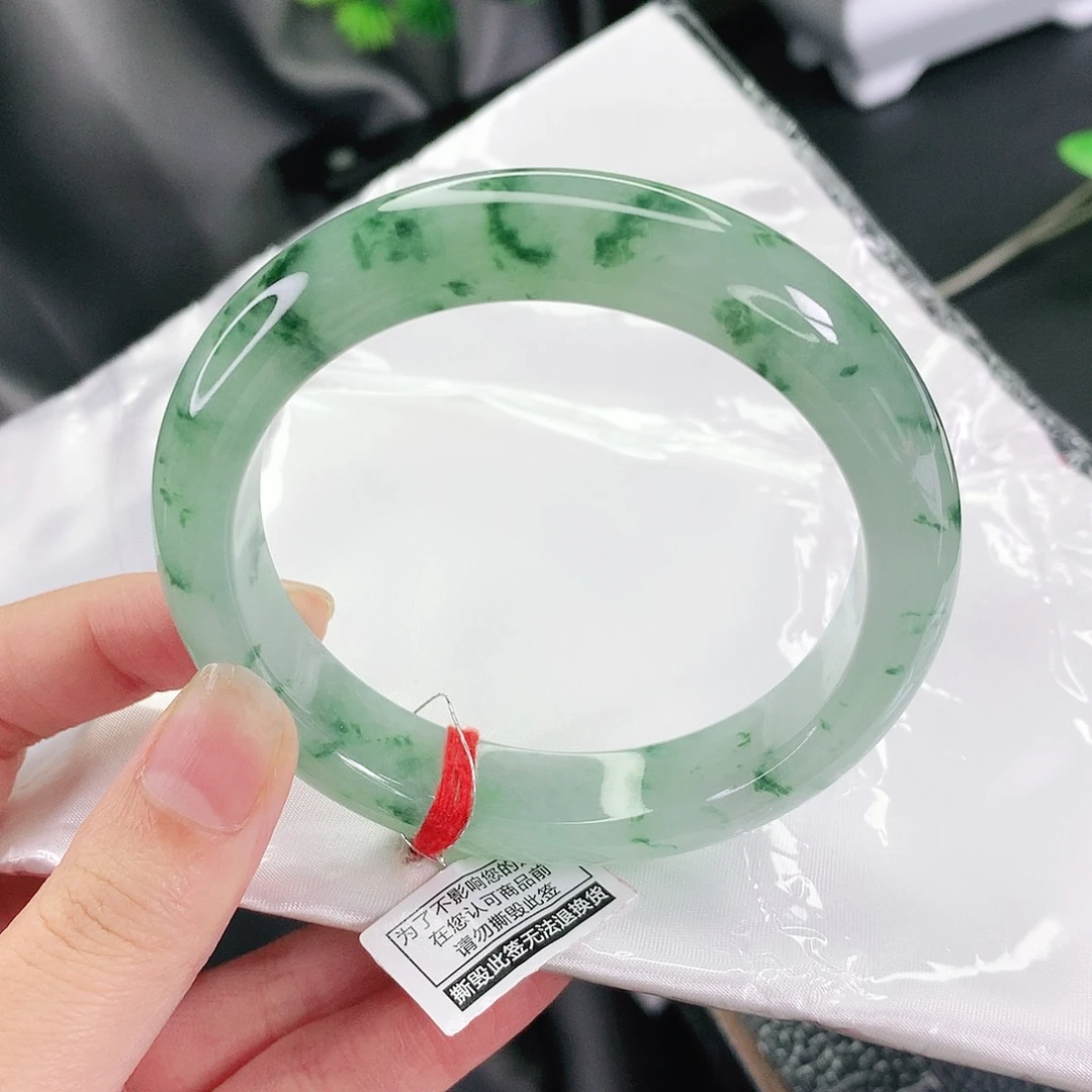 翡翠未镶嵌手镯58圈