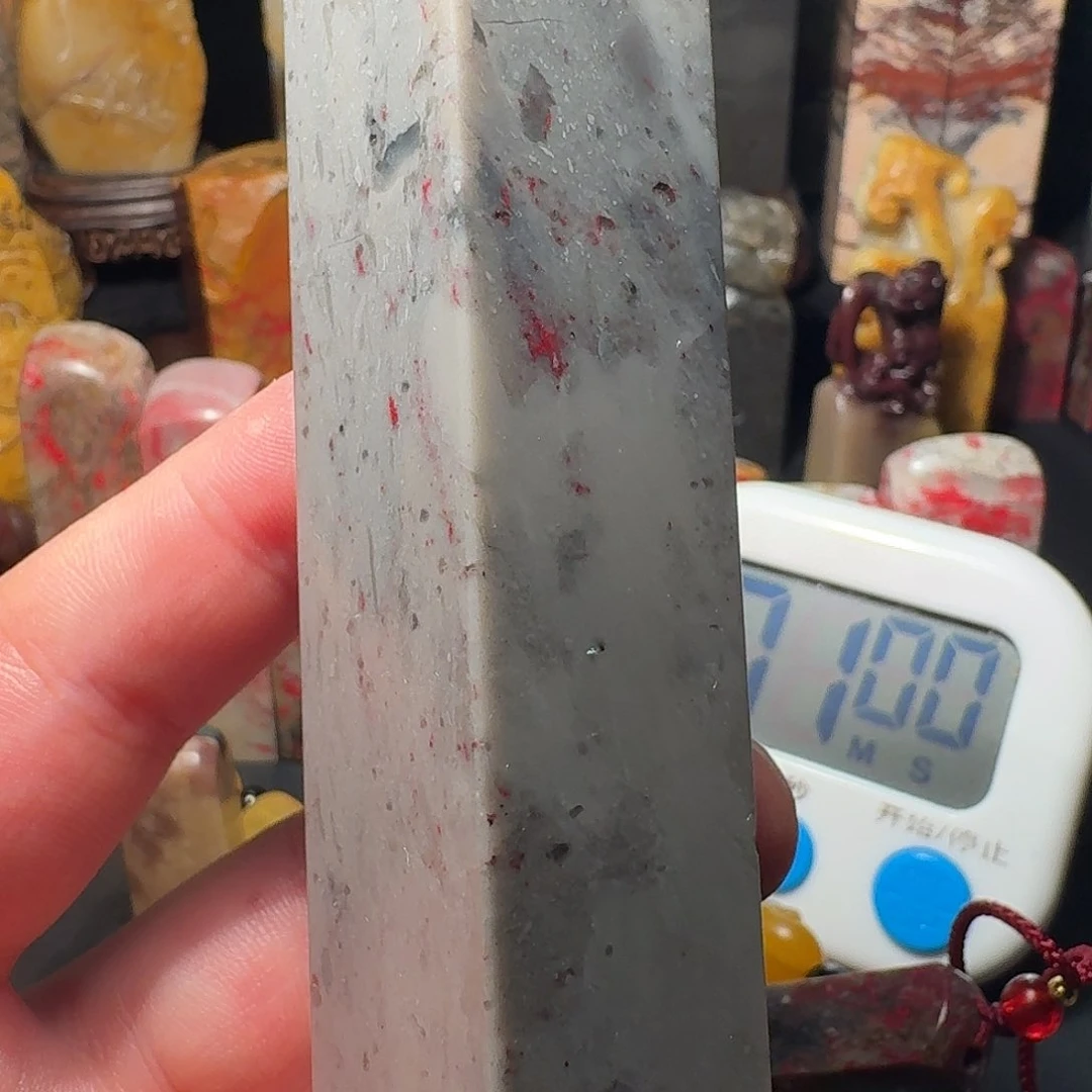 昌化石只***你昌化鸡血石