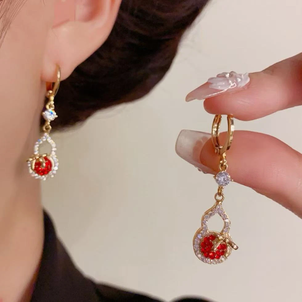 铜合金合成锆石耳饰 精致个性时尚新年款蝴蝶结葫芦耳坠饰品1660