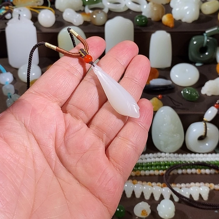 吊坠(不含链)未镶嵌和田玉玉兰花