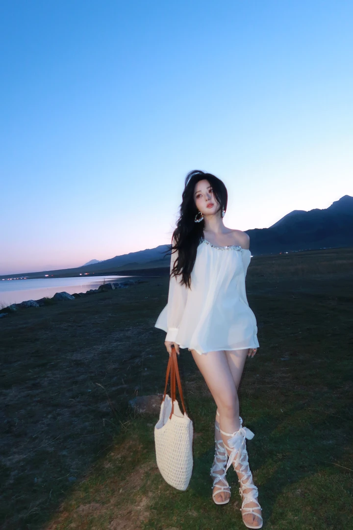 现货萌面侠【芙蕖盈盈】纯欲设计感重工雪纺衫上衣6502M欧若风