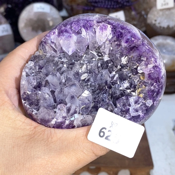 未镶嵌水晶大型摆件（非配饰）