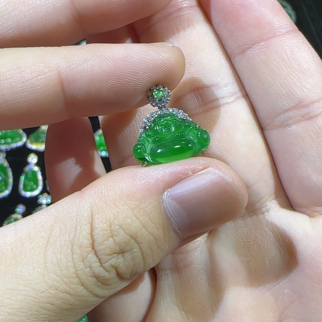 颈饰未镶嵌翡翠天然翡翠A货佛公