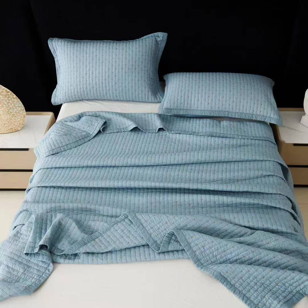 49114 奥丁雾霾蓝水洗绗缝床盖三件套 夹棉双面可用，可低温水洗
