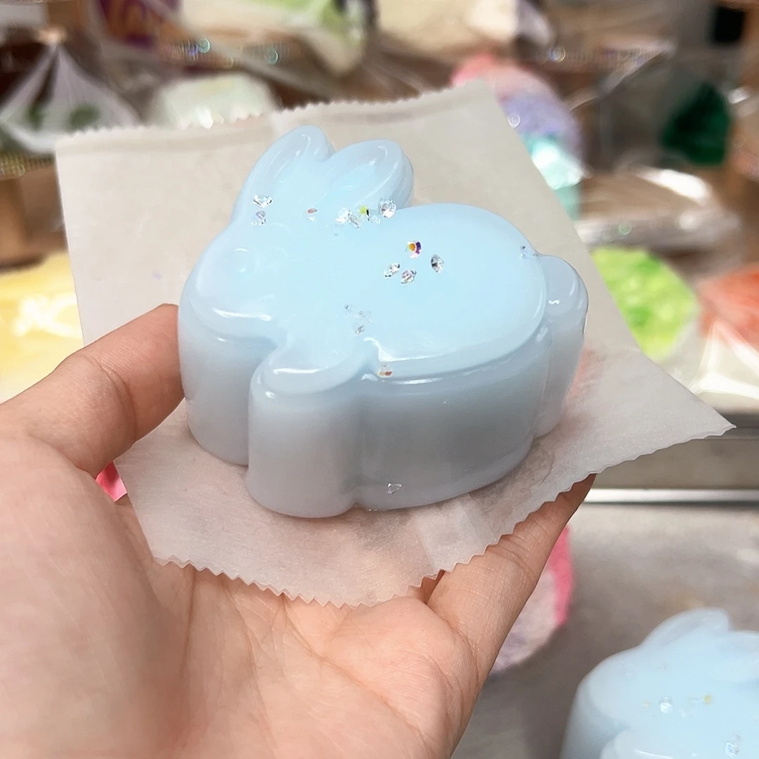 硅胶冰皮蓝色玉兔月饼145g